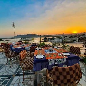*** Hotel Mewar Haveli - At Pichola India