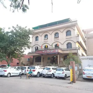 *** Hotel Taj Plaza, Vip Road, Agra India