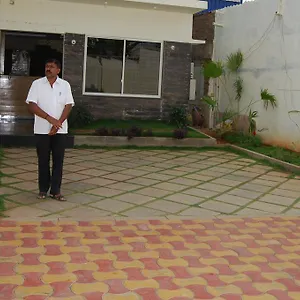 ** Hotel Pratham Residency India