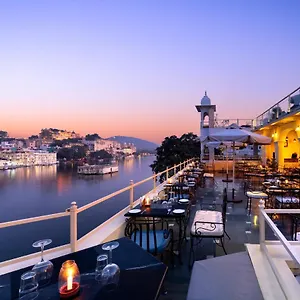 *** Hotel Sarovar - Facing Boutique On Pichola India